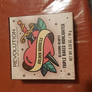 Brand new makeup revolutionondon tripl6baked highlighter golden goddess.